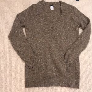 Jcrew V-neck pull over sweater with front pocket